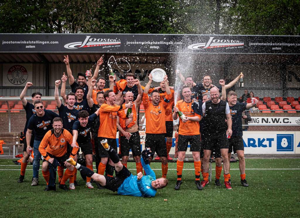 NWC 4 kampioen!