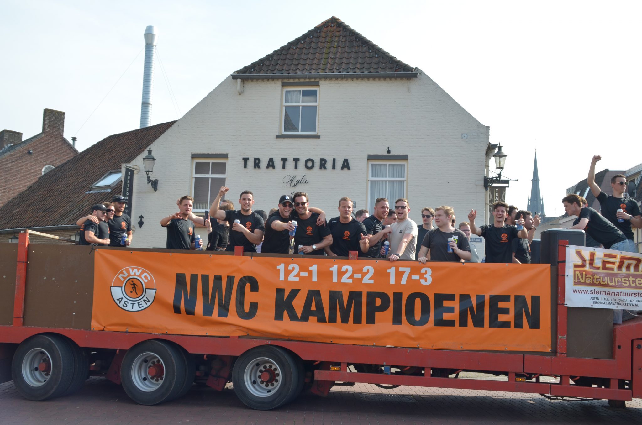 NWC 9 kampioen!